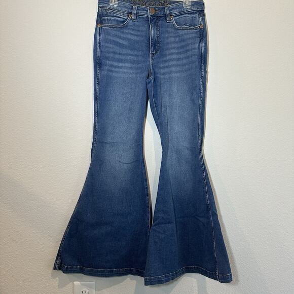 Wrangler Hi Rise Flare Leg Jeans Bell Bottom Indie Hippie Cowgirl Western Boho - Picture 8 of 11